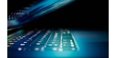 加強(qiáng)網(wǎng)絡(luò)閱卷系統(tǒng)研究，深化評估理論與方法探索